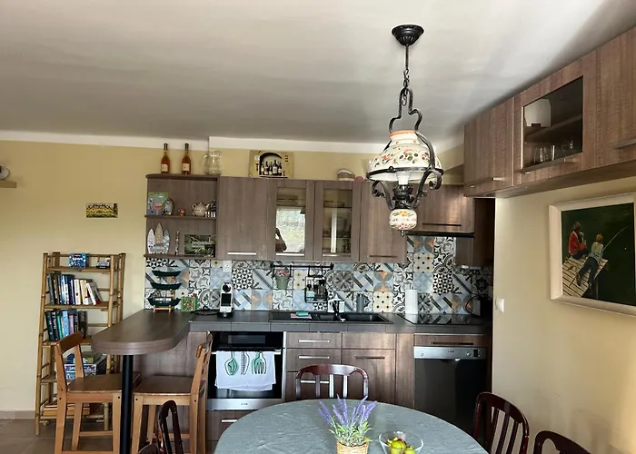 Zoeldfuege * Balatonfůzfő